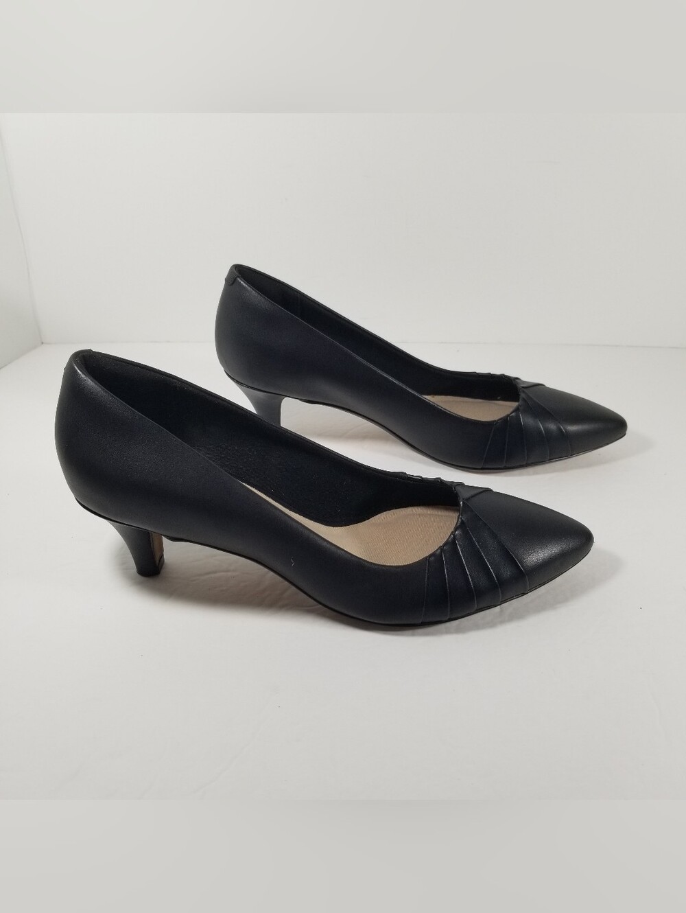 Clarks Linvale Crown Heels Women’s Size 10M Kitten Pumps Black Leather Shoes